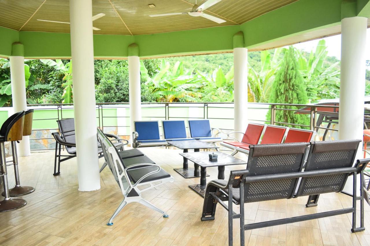 3A'S Guest House Akosombo Zewnętrze zdjęcie