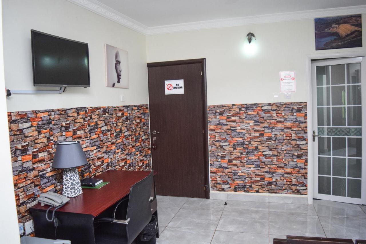 3A'S Guest House Akosombo Zewnętrze zdjęcie